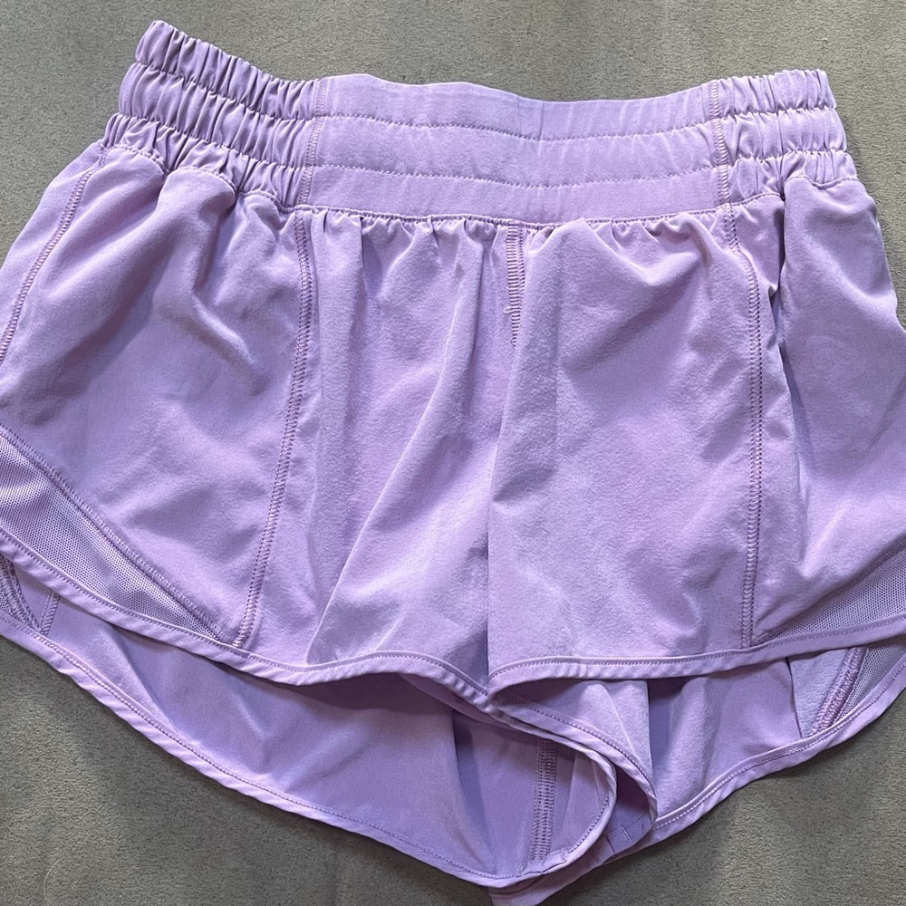 Lululemon “ Jubilee” Hotty Hot Short